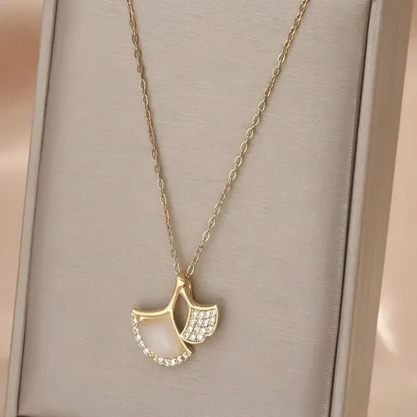 Gold_18K_Plated_Fan_Pendant_Mother_Of_Pearl_Rhinestone_Necklace_For_Women