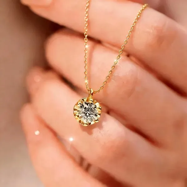 Sweet_Round_Solitaire_Crystal_Pendant_Necklace_With_Sparkling_Round_Cut