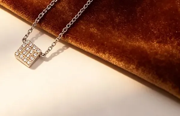 3D_Geometric_Square_Cube_Pendant_Necklace