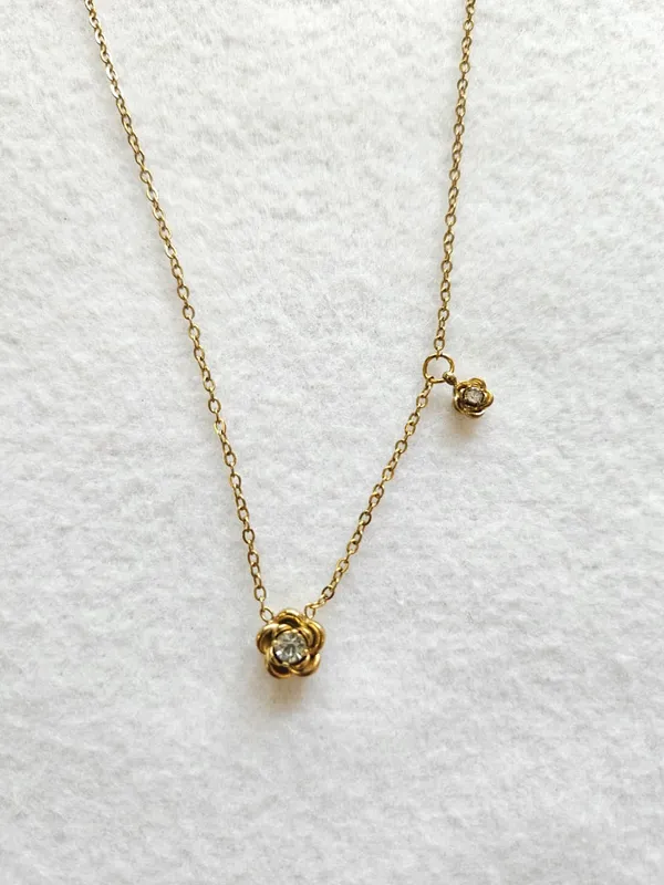 Gold_18K_Plated_Floral_Clear_Stone_Pendant_Necklace_For_Women