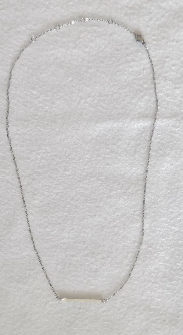 Silver_Stainless_Steel_Minimal_Horizontal_Bar_Pendant_Necklace_For_Women