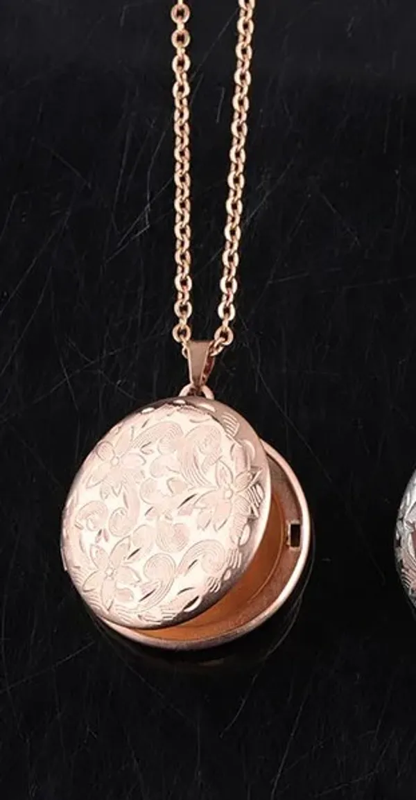 Rose_Gold_Stainless_Steel_Floral_Engraved_Locket_Pendant_Necklace_For_Women