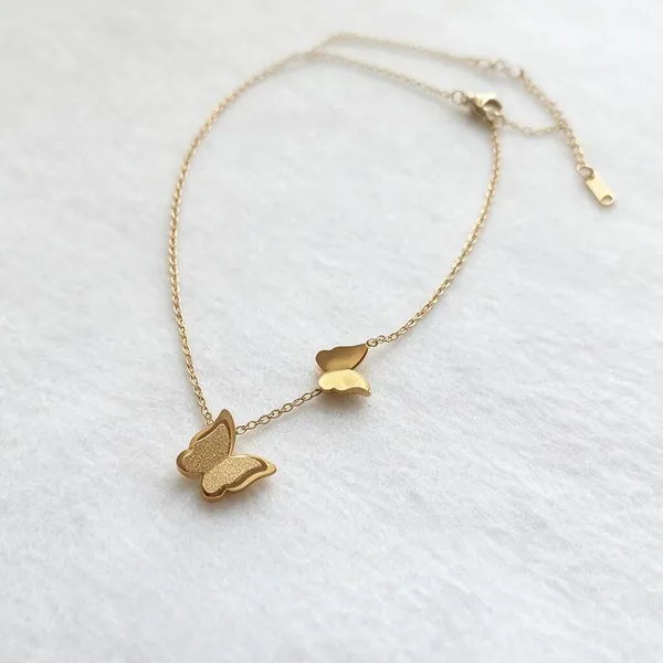 Solid_Dual_Butterfly_Charm_Necklace_(Gold)