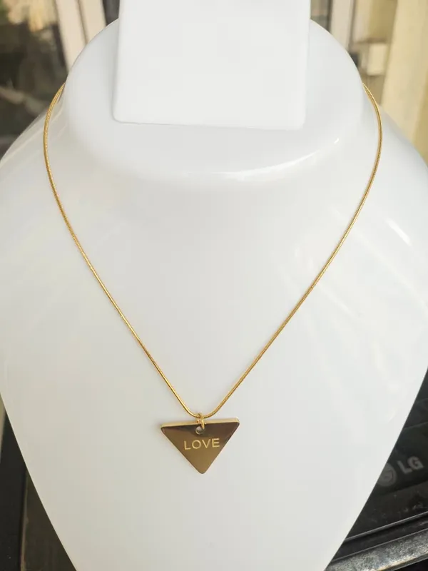 Gold_Steel_Minimalist_Triangle_Love_Engraved_Pendant_Necklace_For_Women