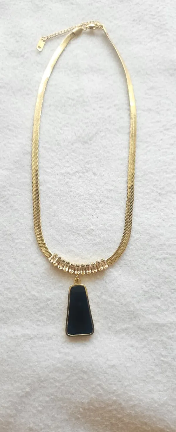 Gold_And_Black_18K_Plated_Trapezoid_Pendant_Herringbone_Chain_Necklace_For_Women