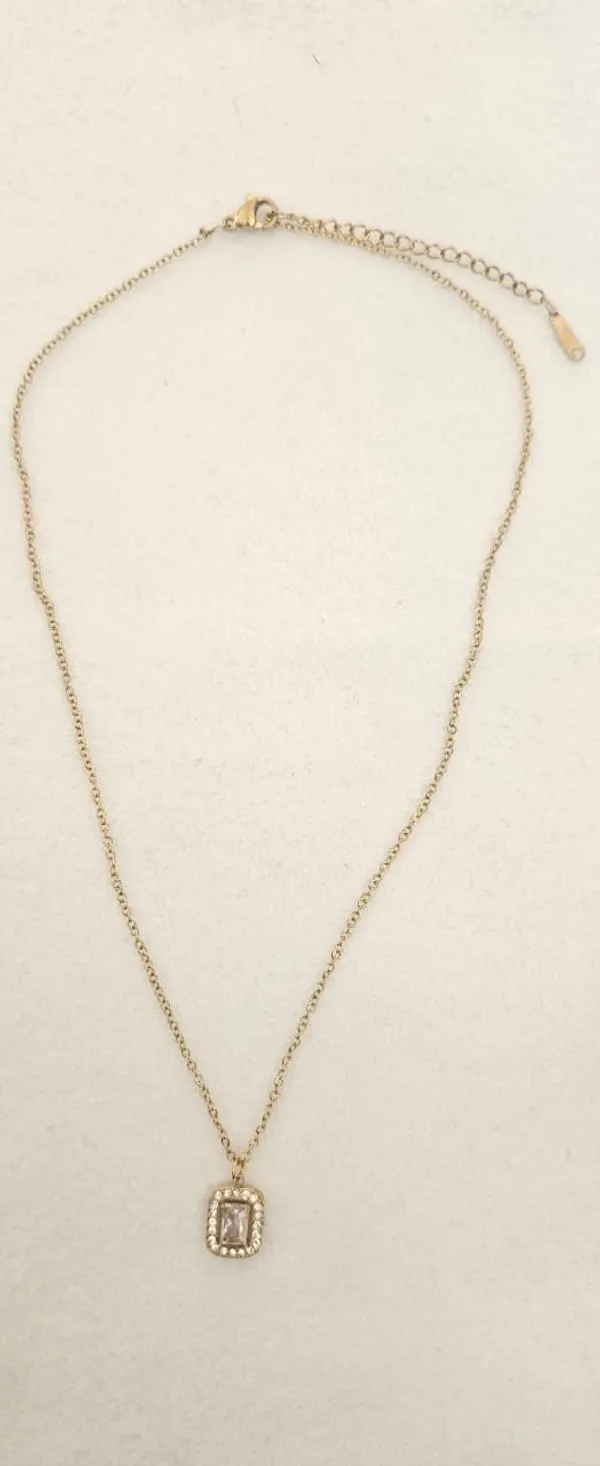 Gold_18K_Plated_Rectangular_Zircon_Frame_Pendant_Necklace_For_Women