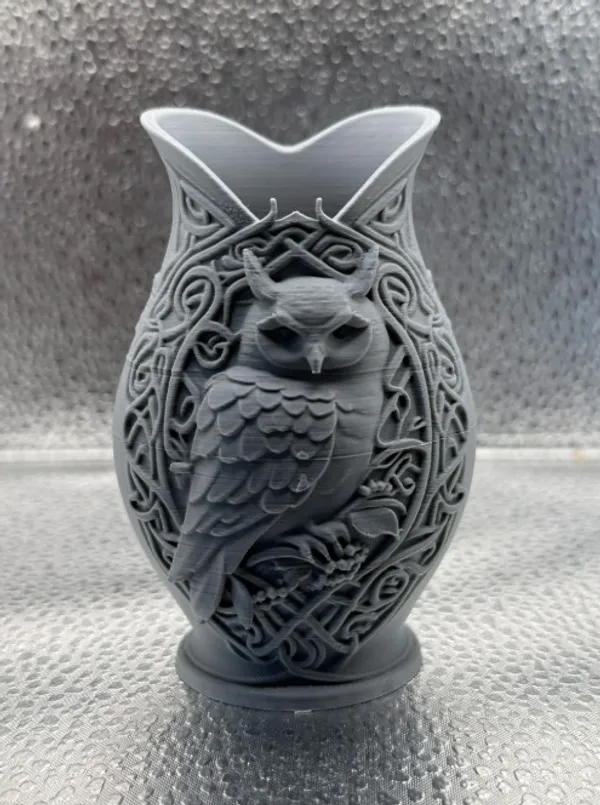 Pla_Sculptural_Owl_Motif_Decorative_Vase