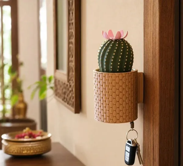 Pla_Cactus_Motif_Diamond_Textured_Wall_Mounted_Key_Holder