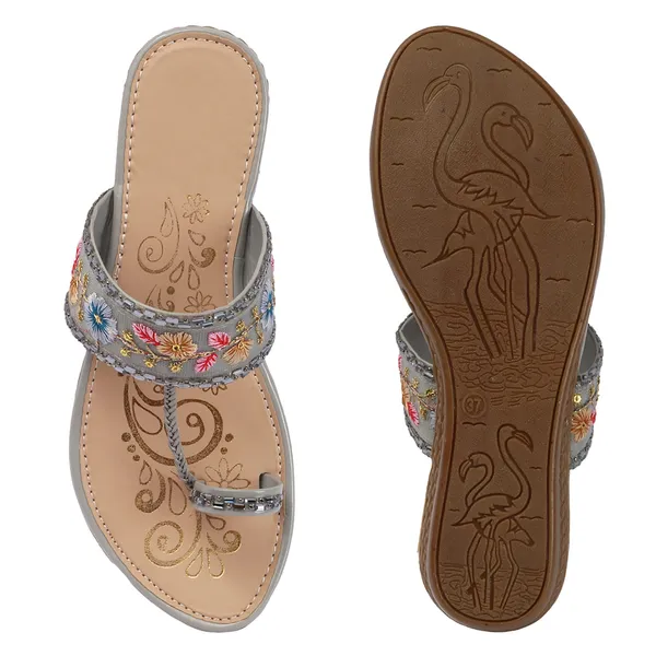 Grey_Handcrafted_Floral_Embroidered_Toe-Ring_Chappal