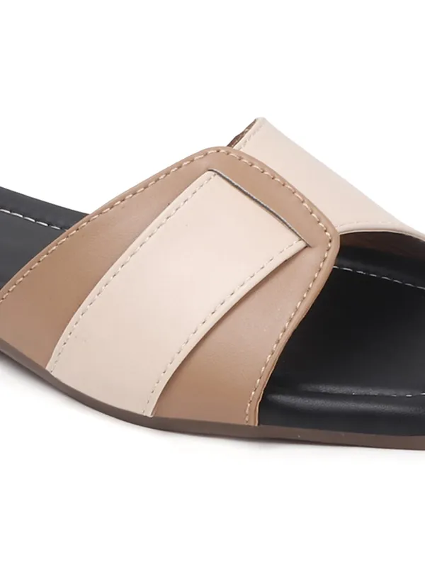 Cream_&_Black_Handcrafted_Geometric-Strap_Flat_Chappal