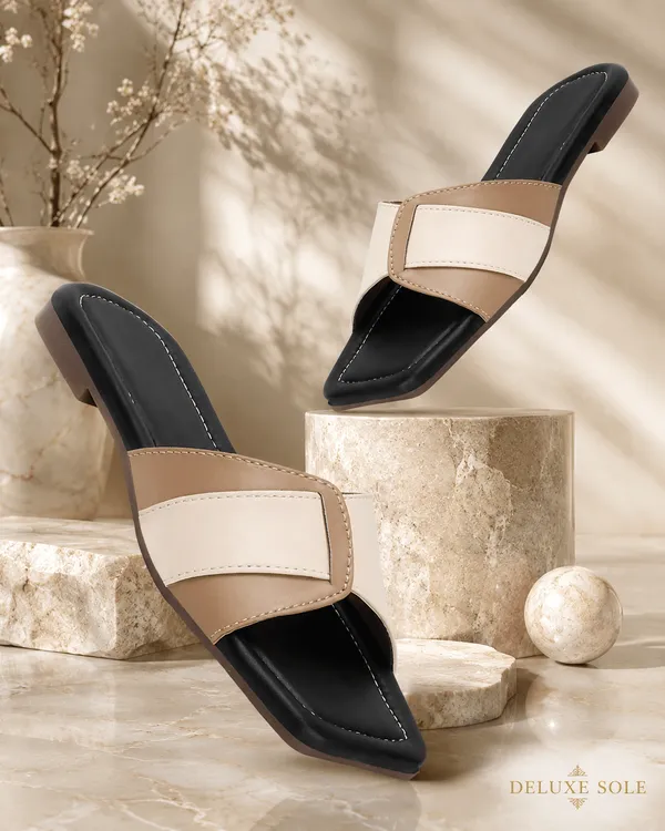 Cream_&_Black_Handcrafted_Geometric-Strap_Flat_Chappal