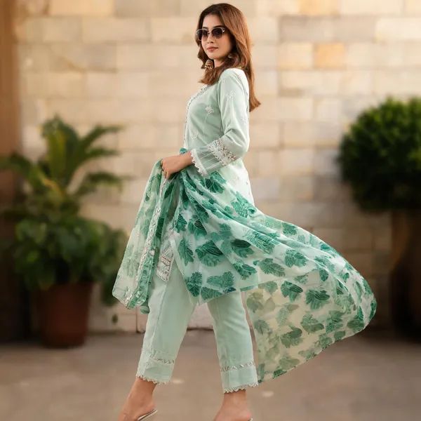 Luxury_Pret_Collection