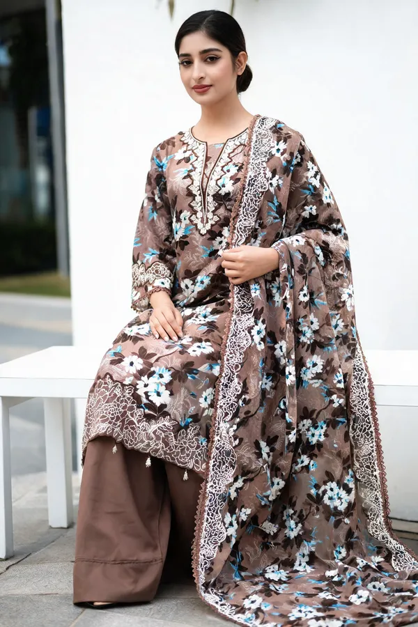 Gulahmed_Lawn_-_Lawn_Cotton_Super_Hit_(Brush_Print_Edition)