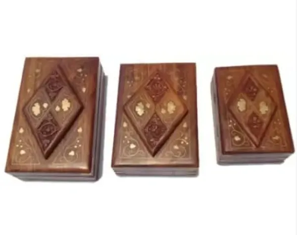 Wooden_Box_Set_For_Jewelry_And_Keepsakes