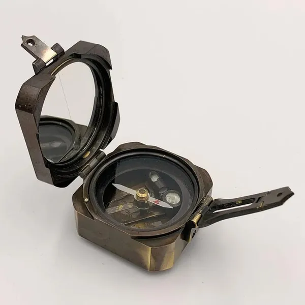 Brass_Brunton_Pocket_Compass