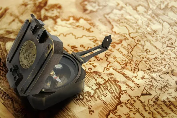 Brass_Brunton_Pocket_Compass