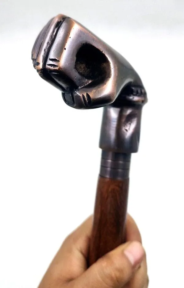 Wooden_Walking_Cane_With_Hand_Shaped_Handle