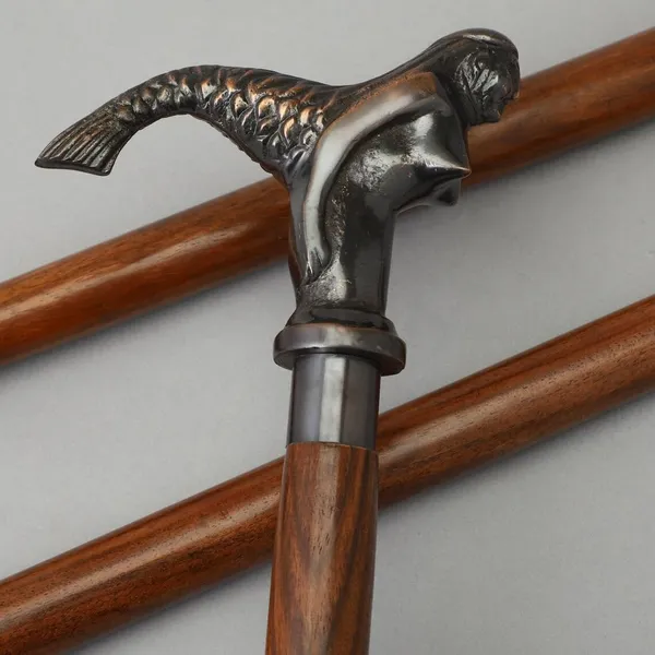 Wooden_Foldable_Walking_Stick_With_Mermaid_Handle