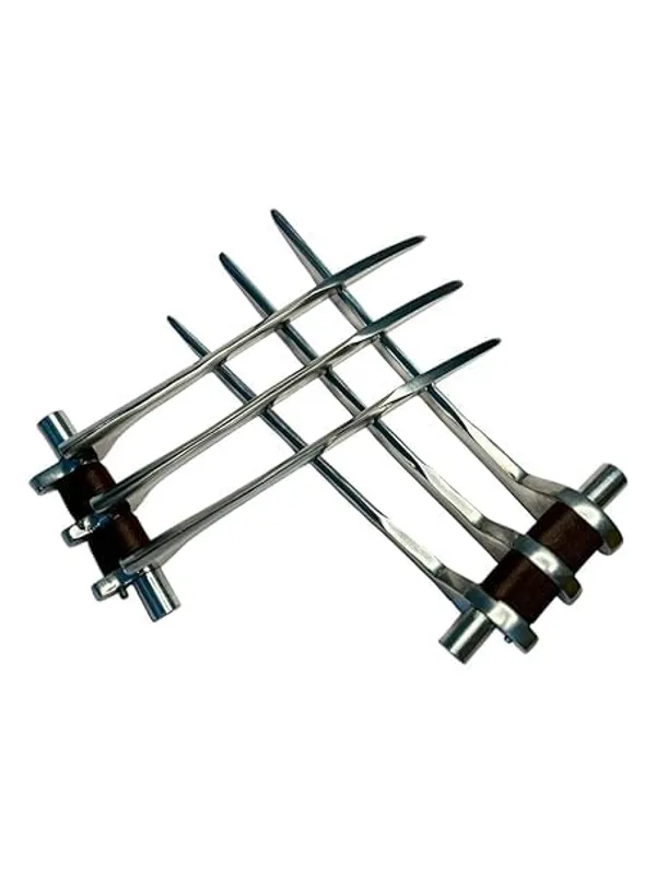 Wolverine_Claws_Costume_Accessory