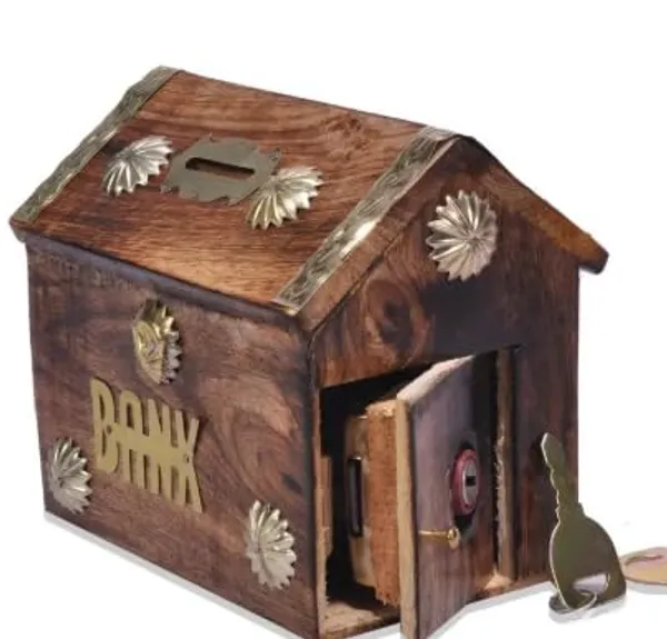 Wooden_Money_Box_With_Lock