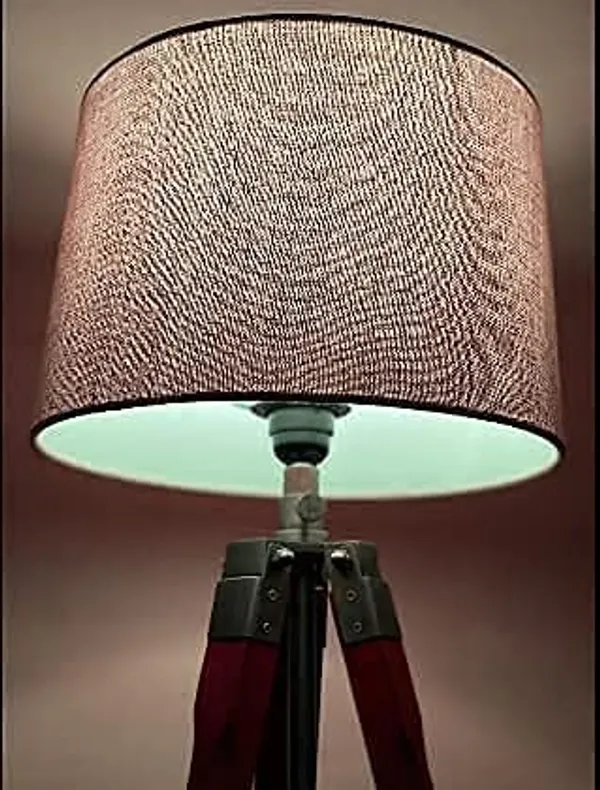 Tripod_Floor_Lamp