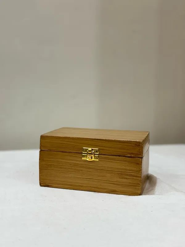 Brass_Wine_Goblet_With_Wooden_Box