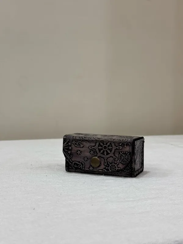 Brass_Telescope_With_Leather_Case