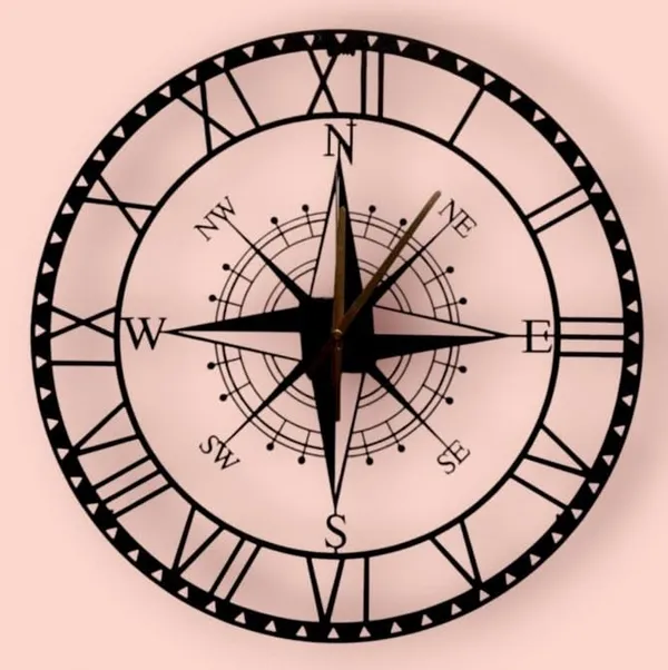 Wall_Clock_With_Roman_Numerals