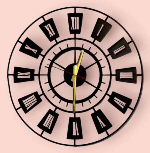 Metal_Roman_Numeral_Wall_Clock