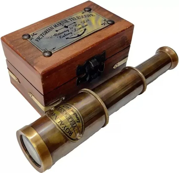 Brass_Telescope_With_Wooden_Box
