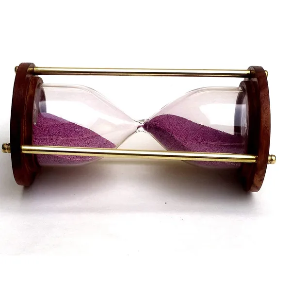 Hourglass_Sand_Timer_With_Brass_Posts_And_Wooden_Base