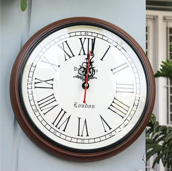 Hidden_Camera_In_Wooden_Wall_Clock_30_Cm_Wooden_Frame_White_Face_With_London_Design