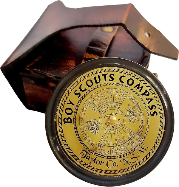 Boy_Scouts_Compass_With_Leather_Cover