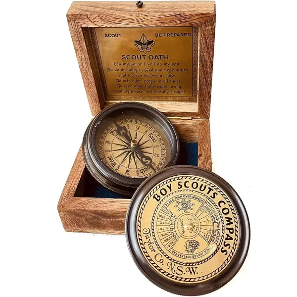 Boy_Scouts_Compass_With_Wooden_Box
