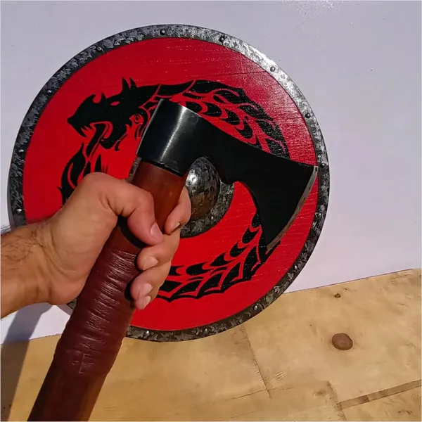 Metal_Shield_Replica_With_Arm_Straps
