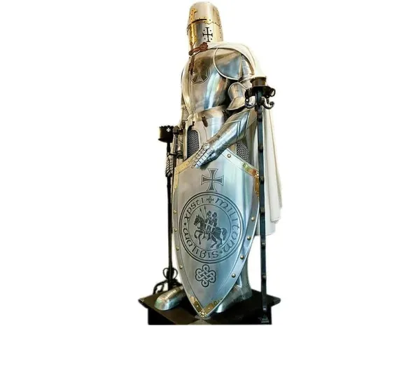 Medieval_Knight_Armor_Display_With_Shield