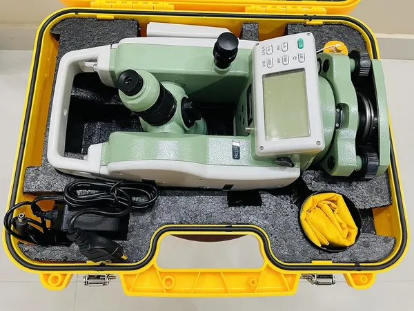 Electronic_Theodolite