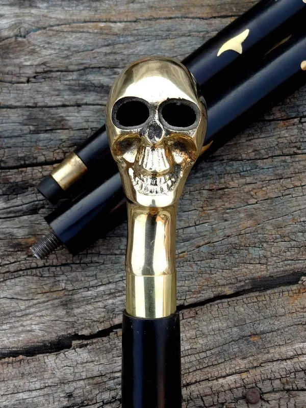 Walking_Stick_With_Skull_Handle