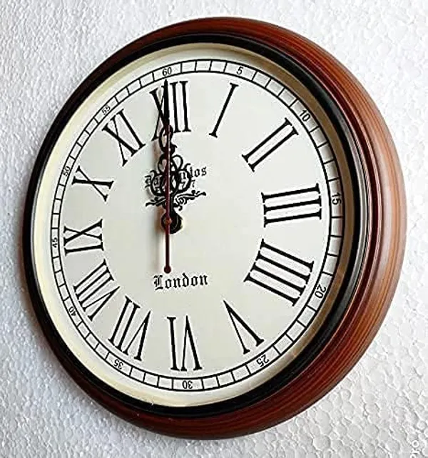 Hidden_Camera_Wall_Clock