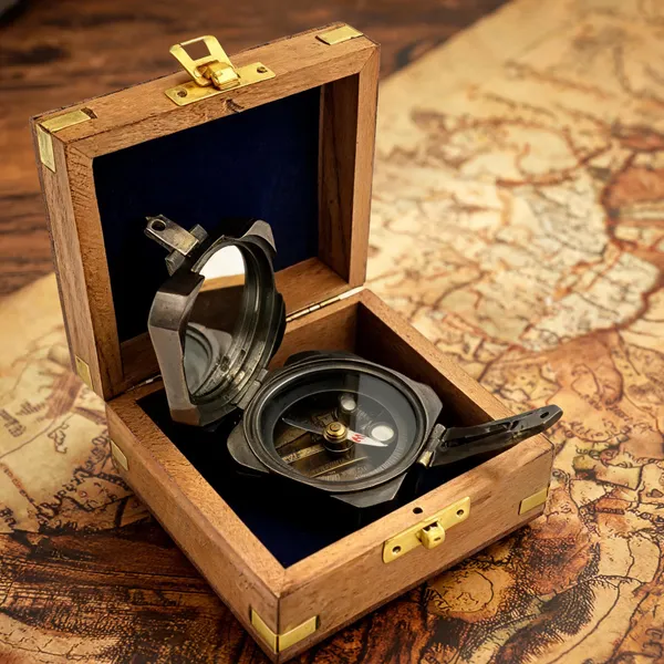 Brass_Brunton_Pocket_Compass
