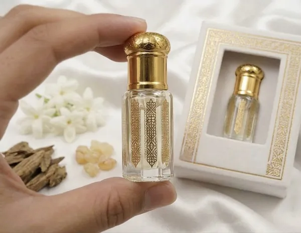 Alfirdaus_White_Oud_Attar_Oil