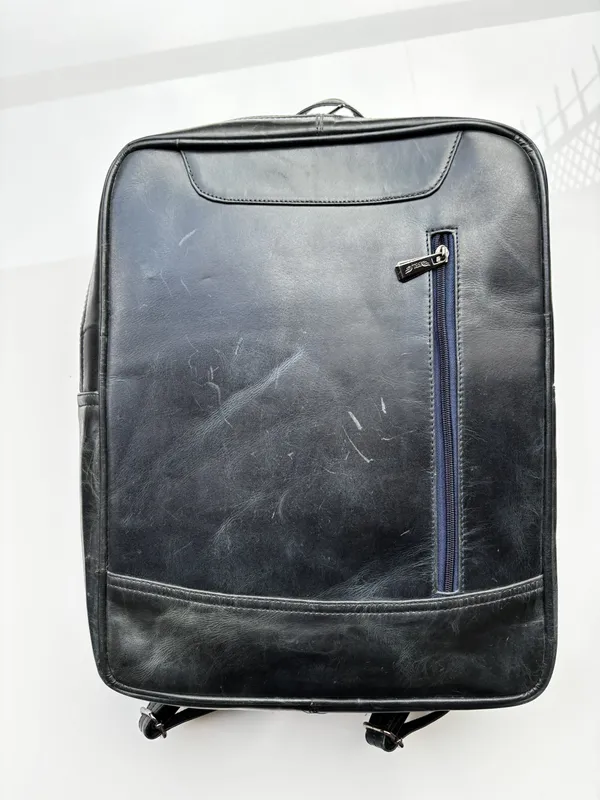Black_Genuine_Leather_Laptop_Backpack_For_Adults