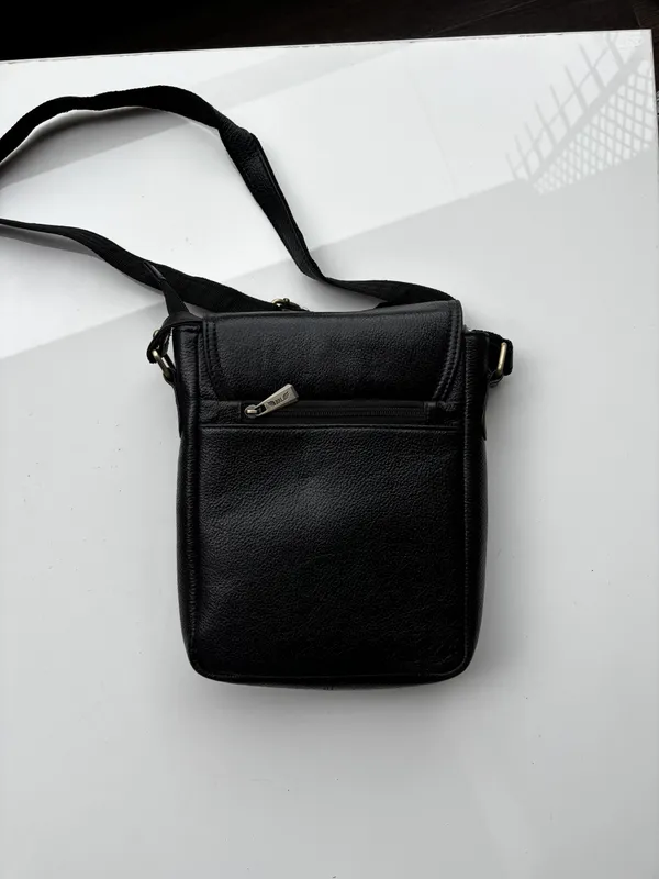 Black_Genuine_Leather_Crossbody_Sling_Bag_For_Women