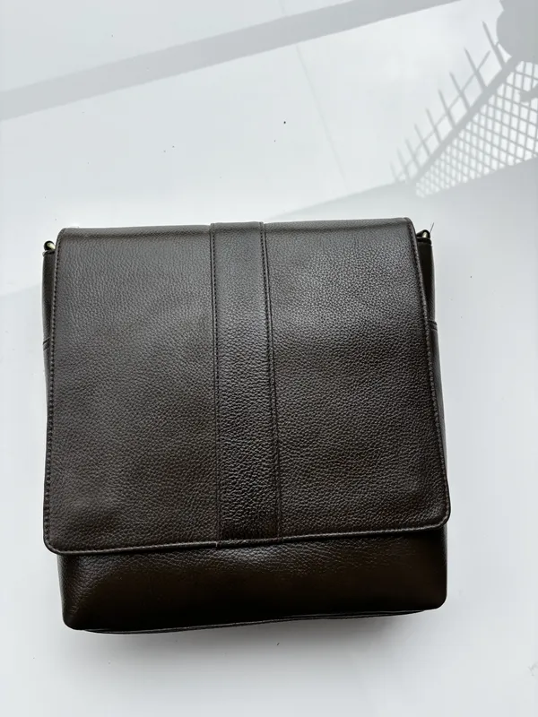 Black_Genuine_Leather_Sling_Bag_For_Men