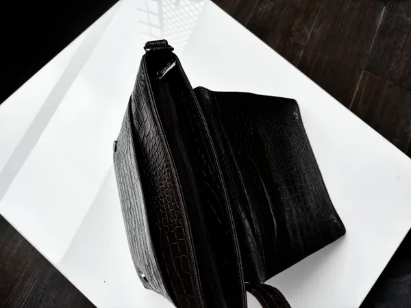 Black_Genuine_Leather_Crossbody_Sling_Bag_For_Unisex