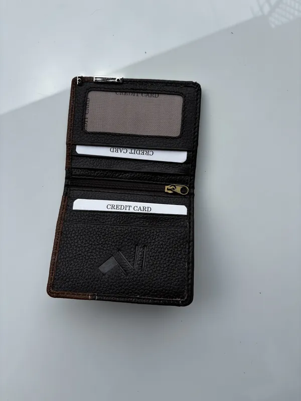 Black_Genuine_Leather_Bifold_Wallet_For_Men