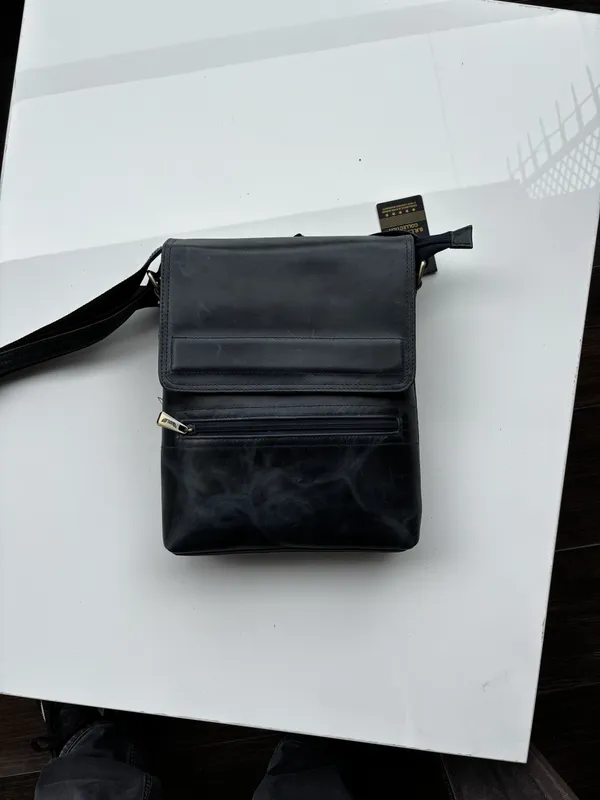 Black_Genuine_Leather_Crossbody_Sling_Bag_For_Men