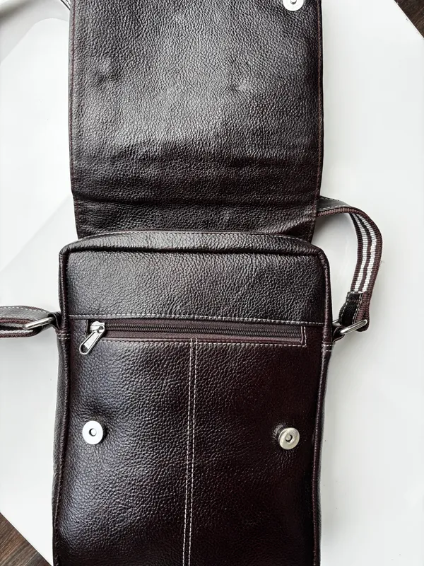 Black_Genuine_Leather_Sling_Bag_For_Men