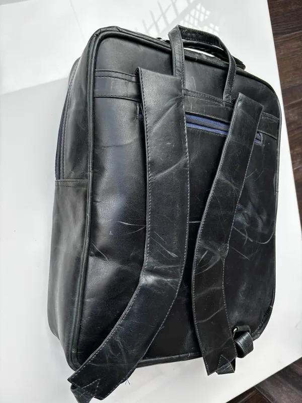 Black_Genuine_Leather_Laptop_Backpack_For_Adults