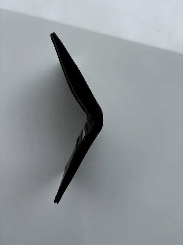 Black_Genuine_Leather_Compact_Wallet_For_Men